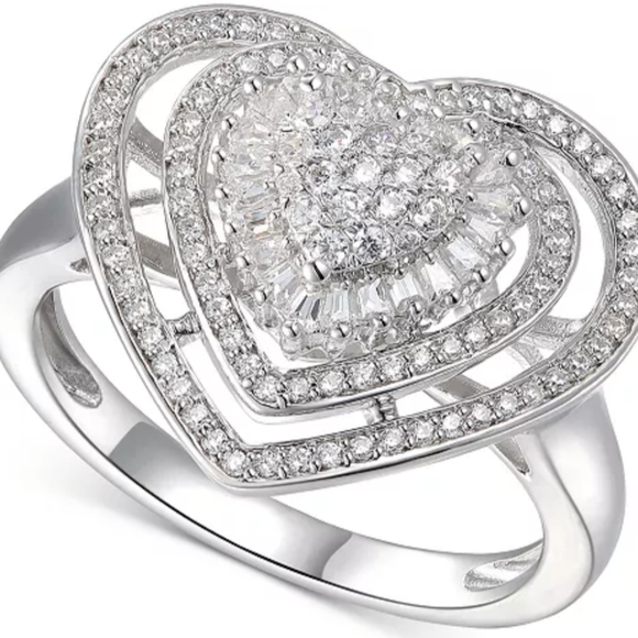 Cubic Zirconia Heart Cluster Halo Ring in Sterling Silver (size 7)